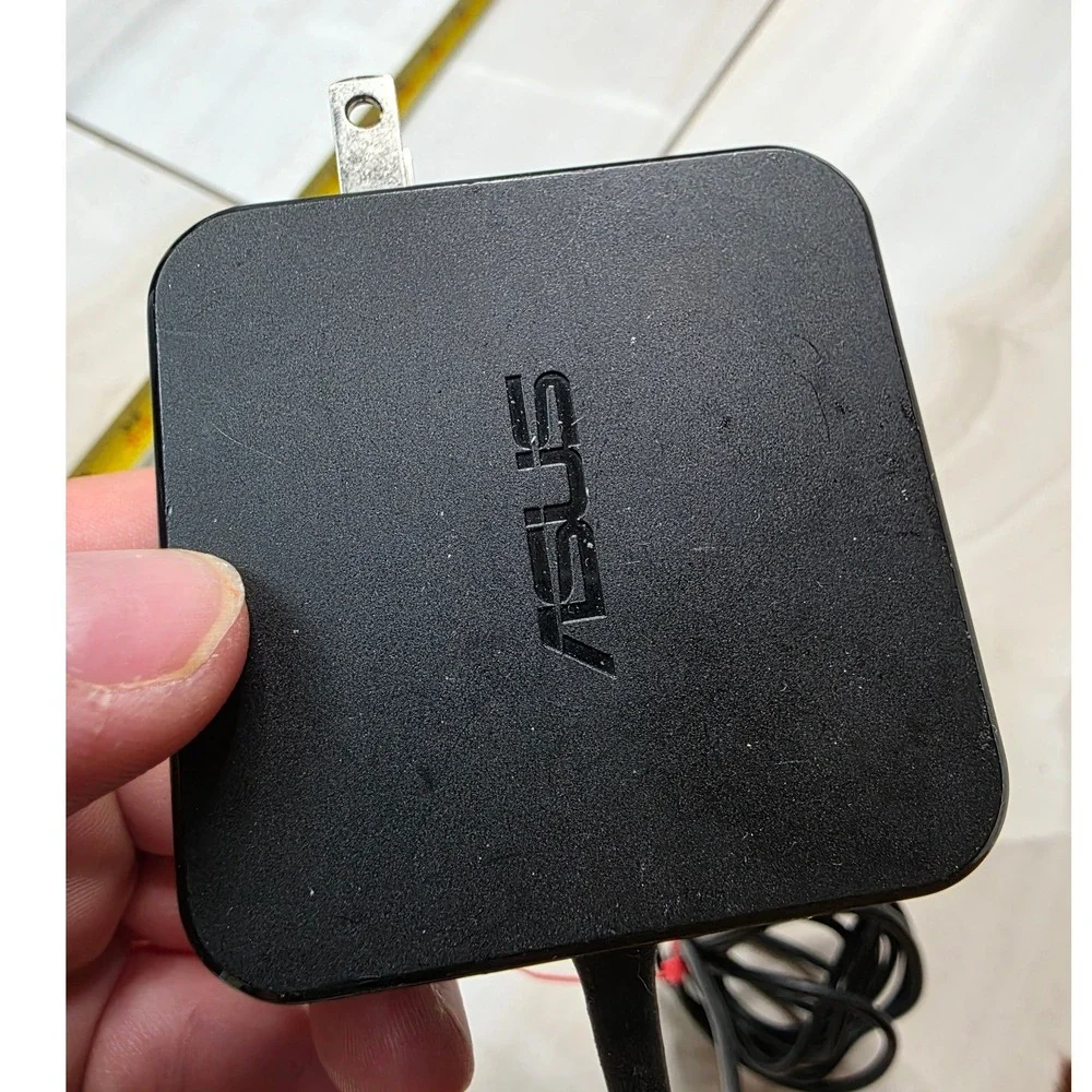 Asus AC Adapter AD883J20 19V 2.37A 45W Laptop Charger Power Supply Black B1
